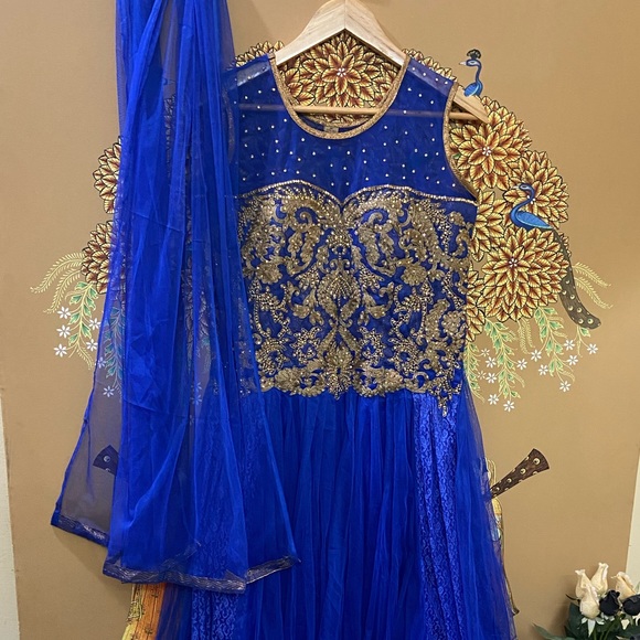 6️⃣5️⃣0️⃣ Anarkali Suit.Size-38 - Picture 3 of 17